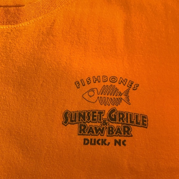 Sunset Grill and Raw Bar t-shirt XL orange - Picture 2 of 11